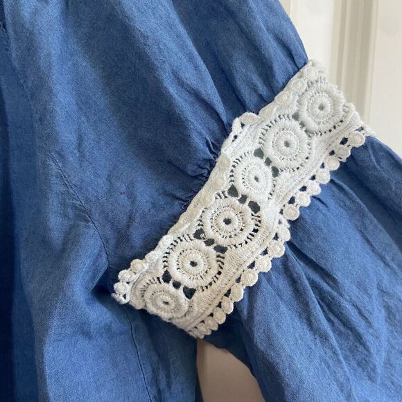 Joe’s Jeans Off The Shoulder Blue Chambray Blouse Crochet Trim Size Small - Picture 3 of 10